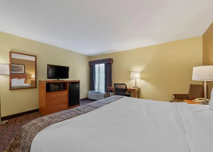 Best Western Louisville East Inn&Suites