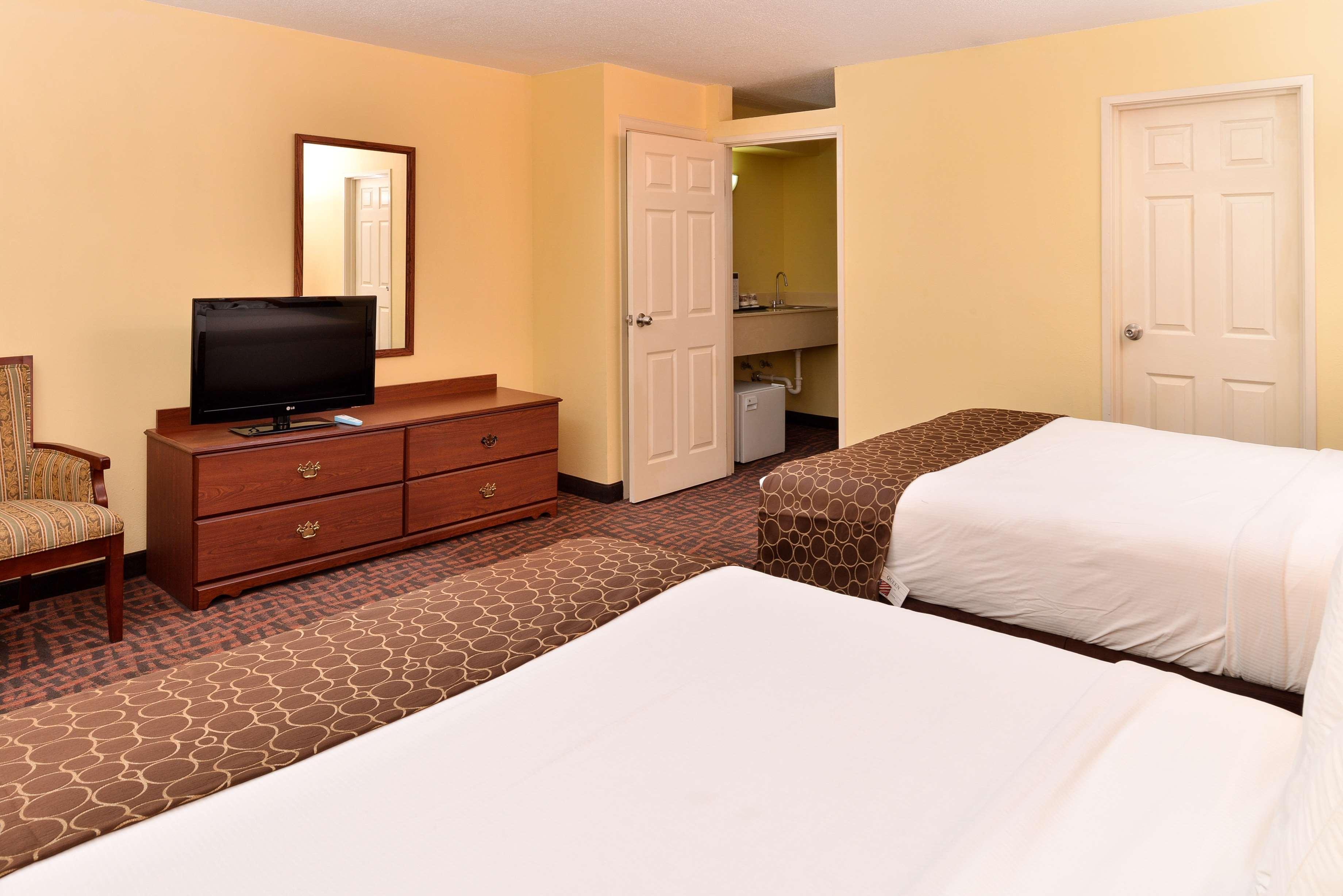 Western East Inn&suites 3*