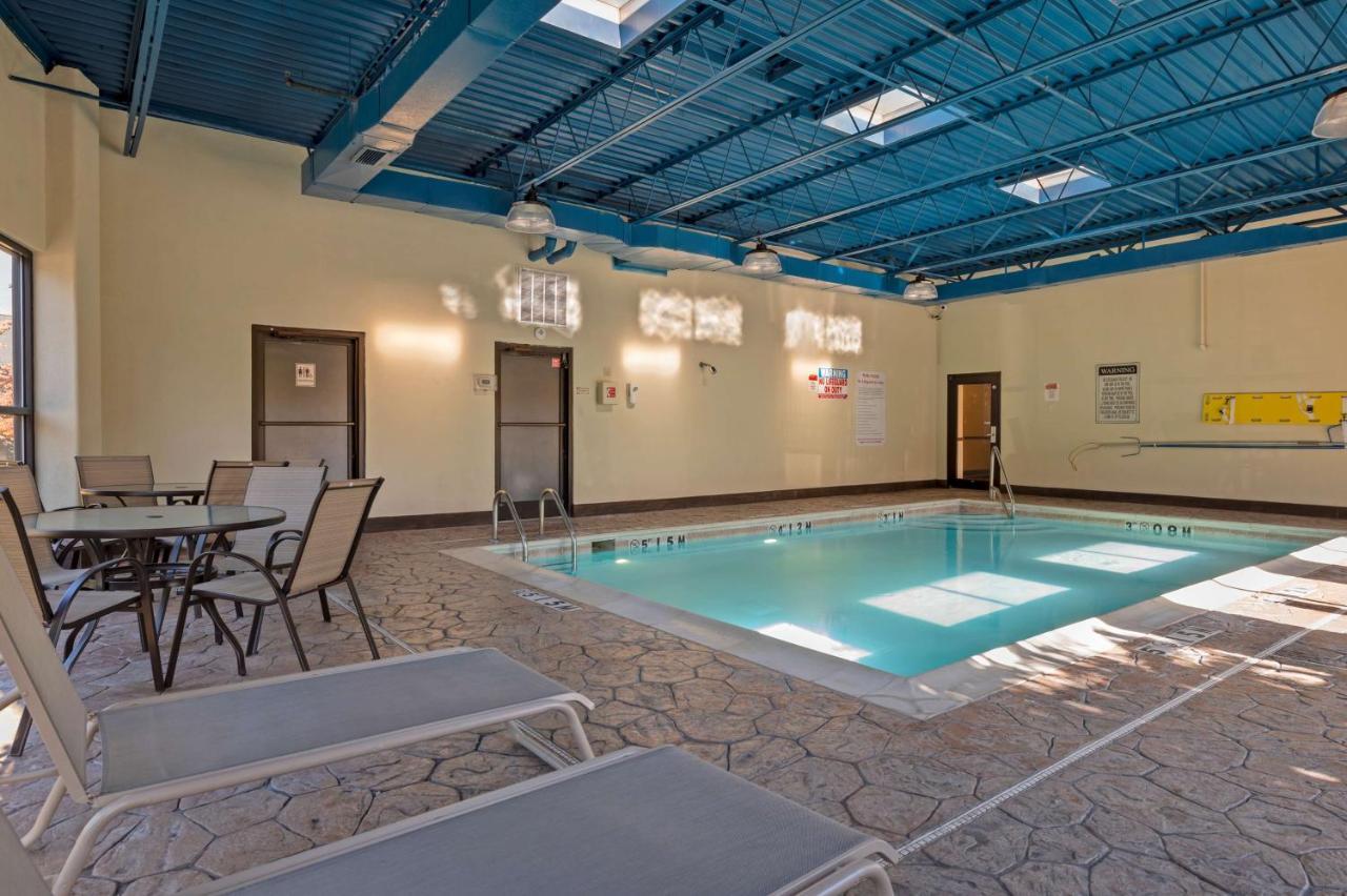 Hotel Western East Inn&suites 3*