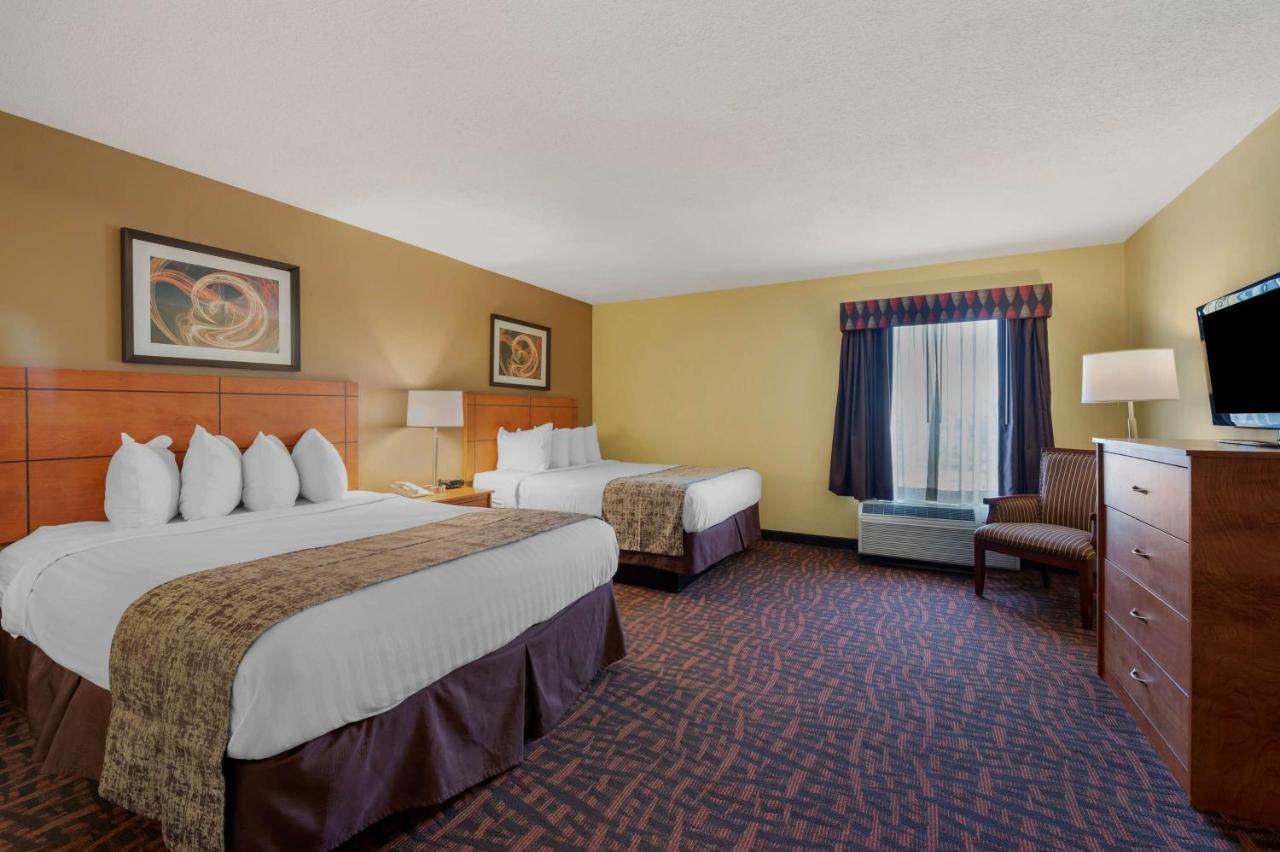 Western East Inn&suites 3*