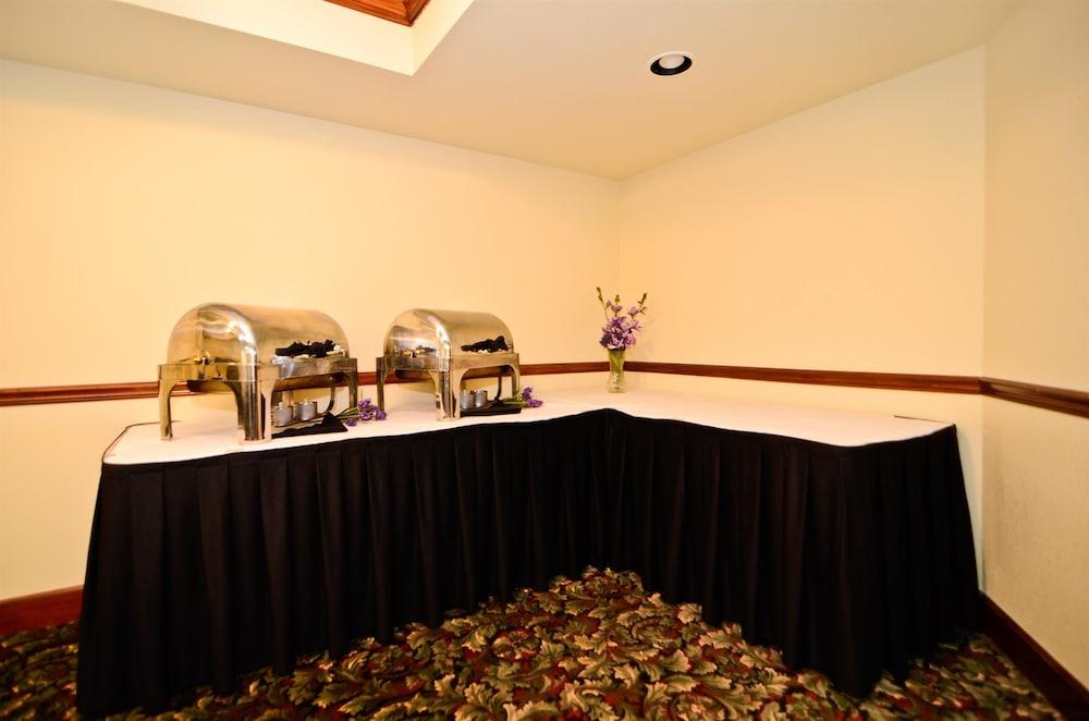 Western East Inn&suites 3* Louisville-Jefferson County