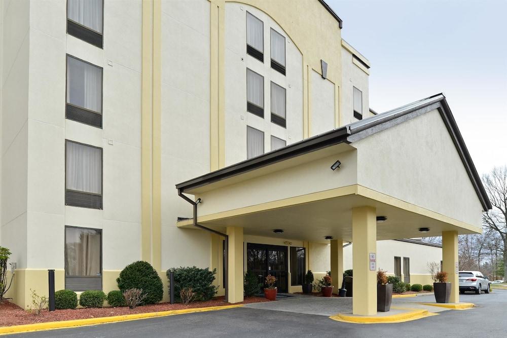 Hotel Western East Inn&suites 3*