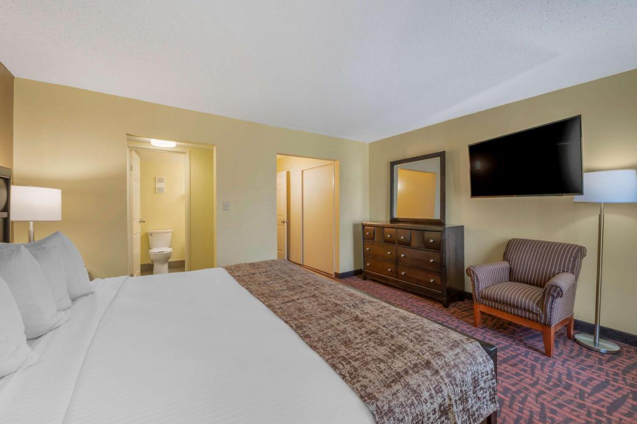 Western East Hotel Louisville